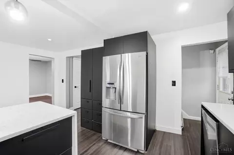 Kitchen - 4915 Heuwerth Ave, Cincinnati, OH 45238 photo 7 of 7