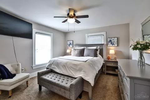 Bedroom - 2861 Markbreit Ave, Cincinnati, OH 45209 photo 3 of 4