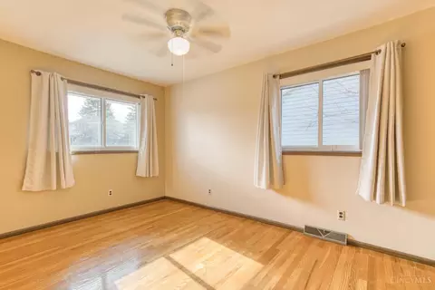 Bedroom - 11364 Gravenhurst Dr, Cincinnati, OH 45231 photo 2 of 4