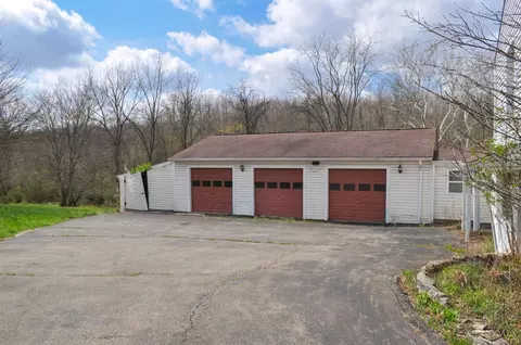Exterior - 8259 Achterman Rd, Pleasant Plain, OH 45162 photo 4 of 5