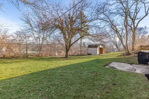 Exterior - 224 Prague Ct, Centerville, OH 45458 photo 6 of 6