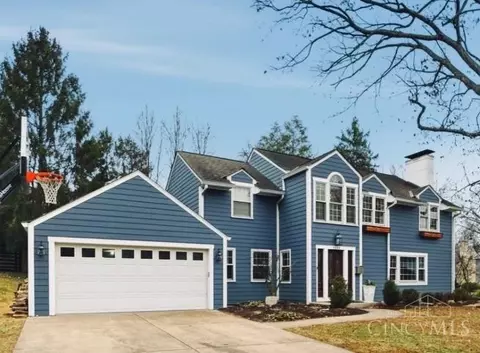 6966 Miami Bluff Dr, Mariemont, OH 45227