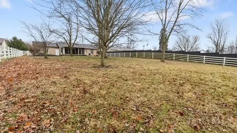 Exterior - 10453 Mill Rd, Cincinnati, OH 45240 photo 7 of 7