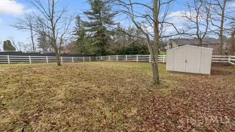 Exterior - 10453 Mill Rd, Cincinnati, OH 45240 photo 6 of 7