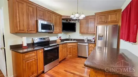Kitchen - 10453 Mill Rd, Cincinnati, OH 45240 photo 1 of 2