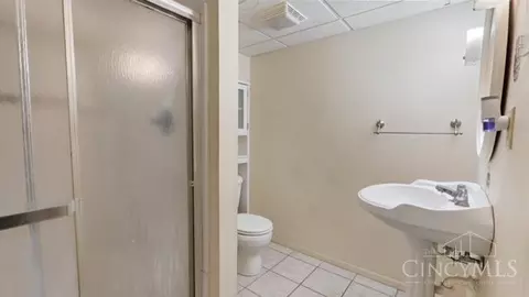 Bath - 10453 Mill Rd, Cincinnati, OH 45240 photo 2 of 2