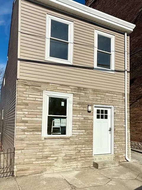 1050 Marshall Ave, Cincinnati, OH 45225