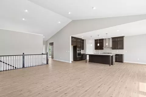 Living - 25 Morris St, Springboro, OH 45066 photo 2 of 5