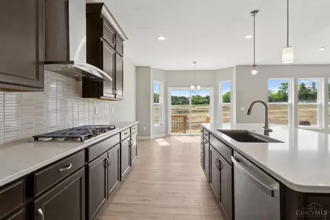 Kitchen - 25 Morris St, Springboro, OH 45066 photo 2 of 5
