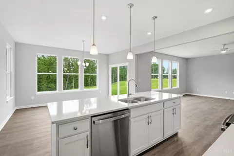 Kitchen - 1204 Eagle Blvd, Hamilton Township, OH 45039 photo 6 of 6