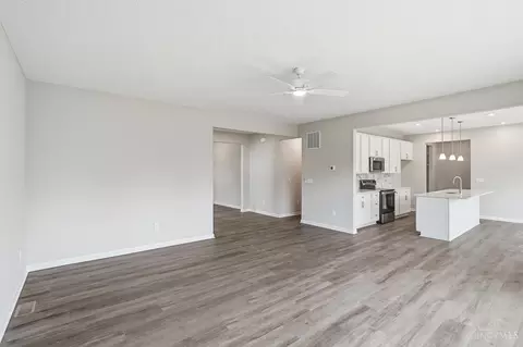Living - 1204 Eagle Blvd, Hamilton Township, OH 45039 photo 2 of 4
