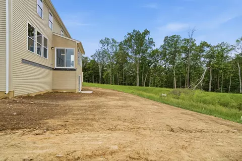 Exterior - 1204 Eagle Blvd, Hamilton Township, OH 45039 photo 3 of 4