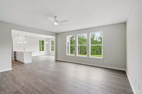 Living - 1204 Eagle Blvd, Hamilton Township, OH 45039 photo 4 of 4