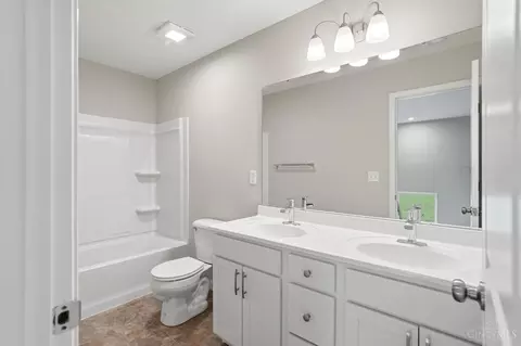 Bath - 1204 Eagle Blvd, Hamilton Township, OH 45039 photo 3 of 3