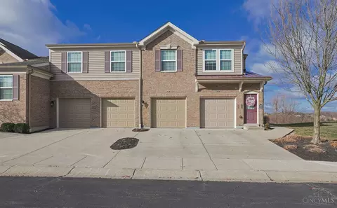 8001 Oakbridge Way, Cincinnati, OH 45248