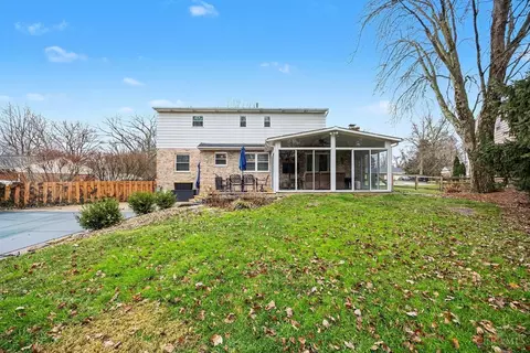 856 Meadow Ridge Dr, Cincinnati, OH 45245 photo 52