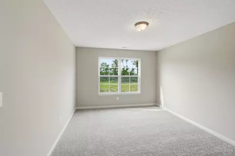 Bedroom - 1180 Eagle Blvd, Hamilton Township, OH 45039 photo 4 of 4