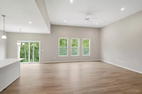 Living - 1180 Eagle Blvd, Hamilton Township, OH 45039 photo 4 of 4