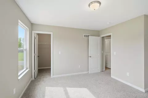 Bedroom - 1180 Eagle Blvd, Hamilton Township, OH 45039 photo 3 of 4