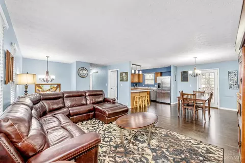 905 Shayler Rd, Cincinnati, OH 45245 photo 4