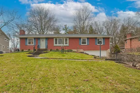 7835 Westwind Ln, Montgomery, OH 45242