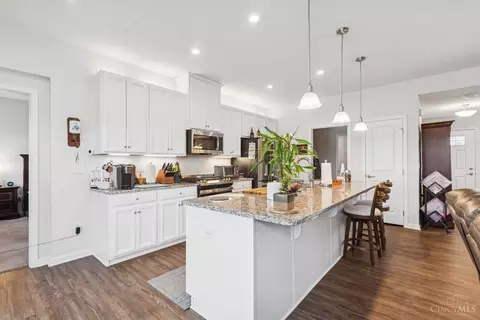 Kitchen - 2472 Streamside Dr, Batavia, OH 45103 photo 3 of 3