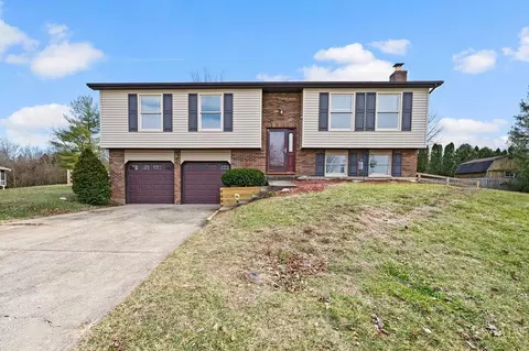 7938 Red Mill Dr, West Chester, OH 45069