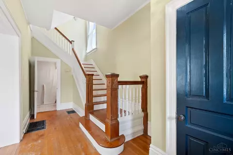Entry Way - 3315 Morrison Ave, Cincinnati, OH 45220 photo 1 of 2