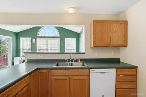 Kitchen - 75 Teil Tree Ct, Monroe, OH 45050 photo 1 of 2