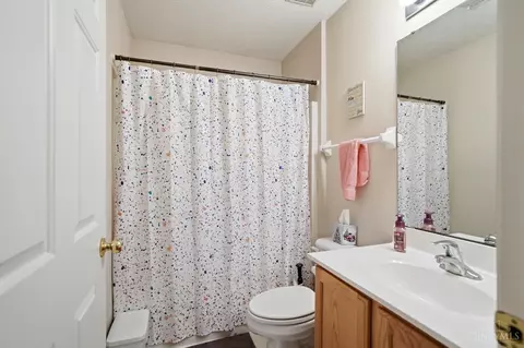 Bath - 75 Teil Tree Ct, Monroe, OH 45050 photo 1 of 3