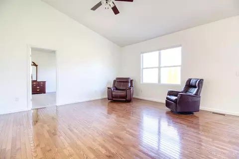 Living - 4166 Keller Ct, Cincinnati, OH 45245 photo 1 of 4