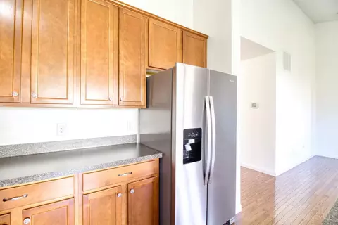 Kitchen - 4166 Keller Ct, Cincinnati, OH 45245 photo 3 of 5