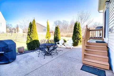 Exterior - 4166 Keller Ct, Cincinnati, OH 45245 photo 4 of 6