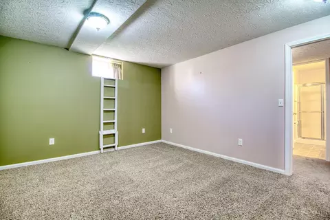 Bedroom - 4166 Keller Ct, Cincinnati, OH 45245 photo 4 of 9