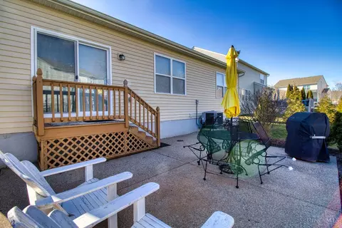 Exterior - 4166 Keller Ct, Cincinnati, OH 45245 photo 5 of 6