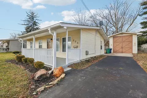 223 Cherokee Dr, Loveland, OH 45140
