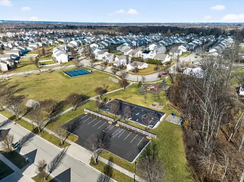 View/Area - 520 Hafton Ct, Maineville, OH 45039 photo 9 of 10