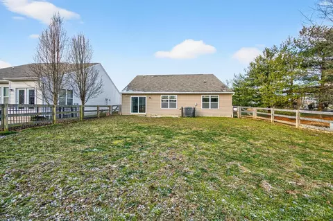 Exterior - 520 Hafton Ct, Maineville, OH 45039 photo 4 of 7