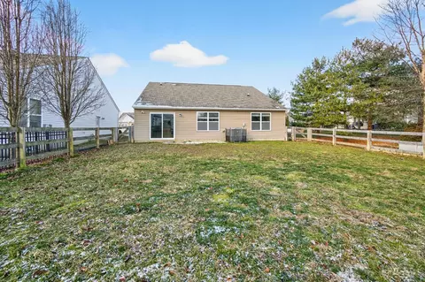 Exterior - 520 Hafton Ct, Maineville, OH 45039 photo 5 of 7