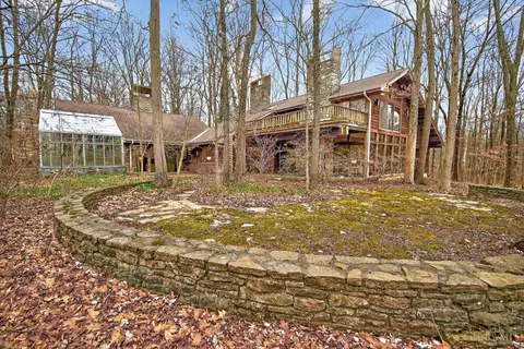 8905 Hopewell Rd, Cincinnati, OH 45242