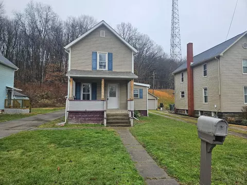 6797 Short Drive Rd, Dover, OH 44622