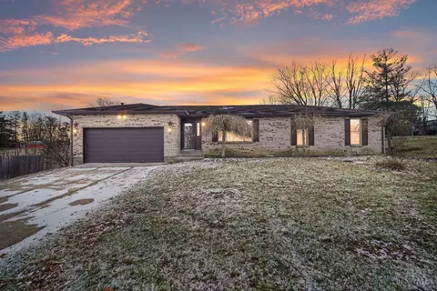 5690 Bunnell Hill Rd, Lebanon, OH 45036
