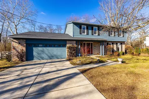 6 Robin Ct, Oxford, OH 45056