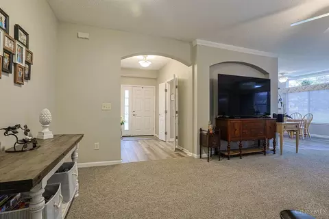 Entry Way - 140 Timepiece Ln, Harrison, OH 45030 photo 3 of 4