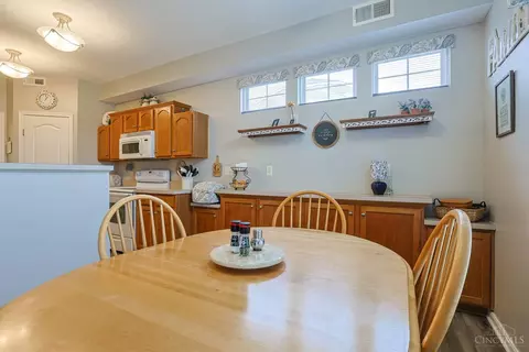 Dining - 140 Timepiece Ln, Harrison, OH 45030 photo 3 of 4