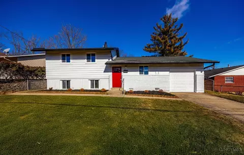 784 Farnham Ct, Forest Park, OH 45240