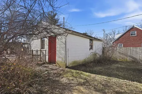 Exterior - 1461 Kinney Ave, Cincinnati, OH 45231 photo 3 of 5