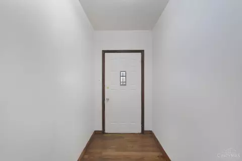 Entry Way - 1461 Kinney Ave, Cincinnati, OH 45231 photo 1 of 2