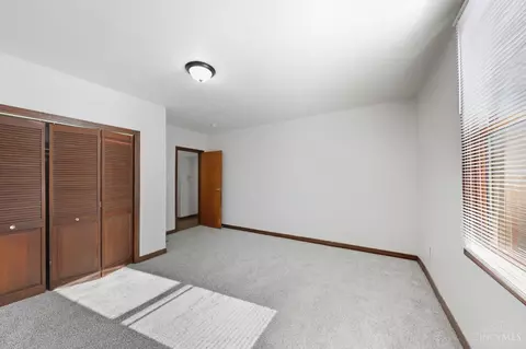 Bedroom - 1461 Kinney Ave, Cincinnati, OH 45231 photo 6 of 6