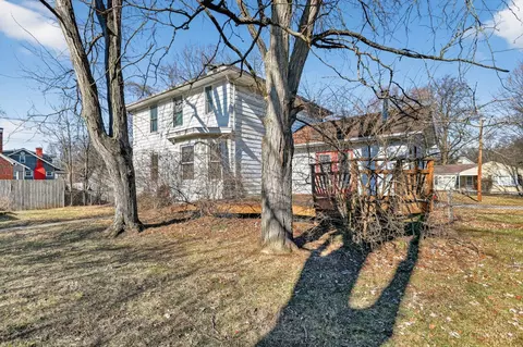Exterior - 1461 Kinney Ave, Cincinnati, OH 45231 photo 2 of 5